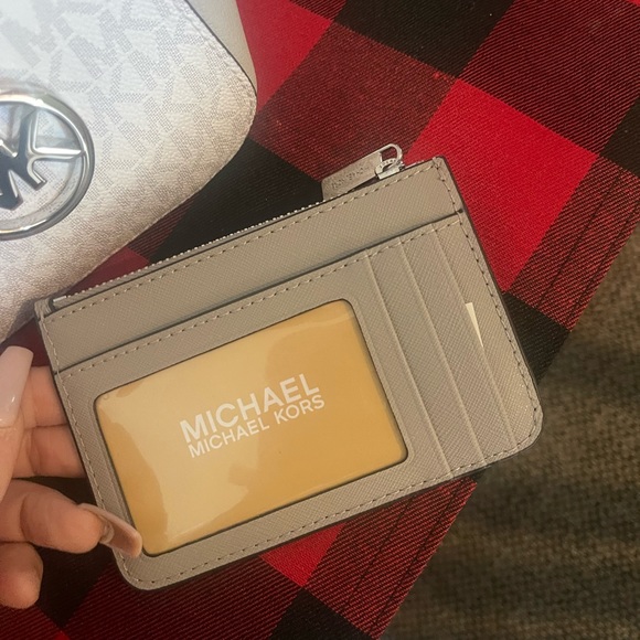 Brand new Micheal Kors bag with wallet and small card wallet - Picture 5 of 7